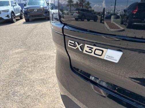2025 Volvo EX30 Twin Motor Plus