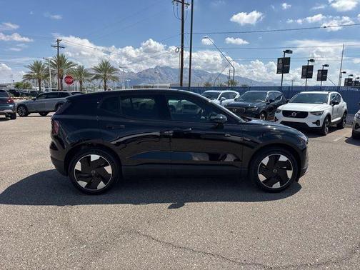 2025 Volvo EX30 Twin Motor Plus