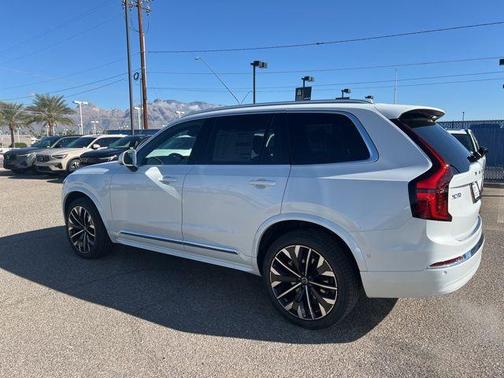 2026 Volvo XC90 B6 Plus 7-Seater