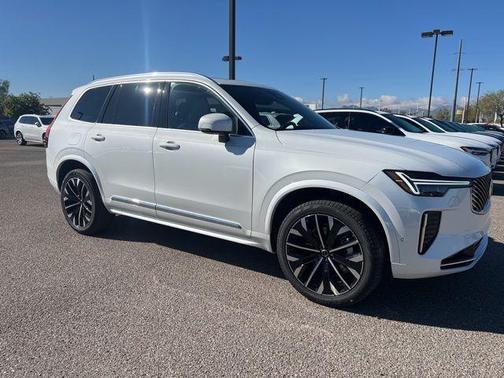 2026 Volvo XC90 B6 Plus 7-Seater