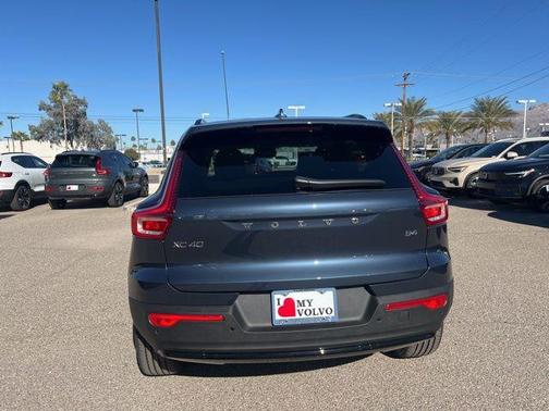 2026 Volvo XC40 B4 Plus