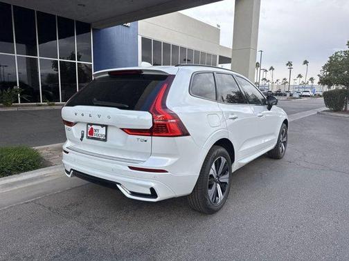2025 Volvo XC60 Plug-In Hybrid T8 Core
