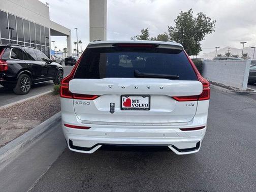 2025 Volvo XC60 Plug-In Hybrid T8 Core