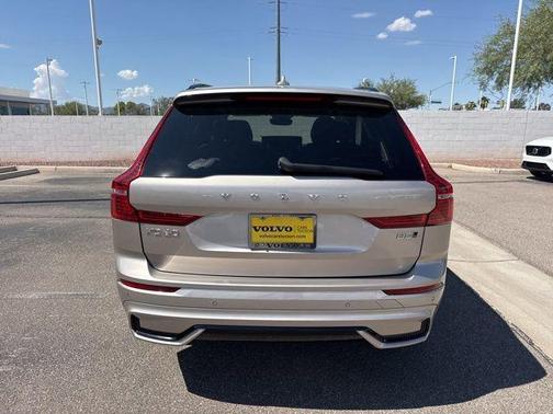 2025 Volvo XC60 B5 Core