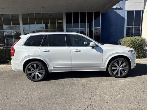 2025 Volvo XC90 Plug-In Hybrid T8 Plus 6-Seater
