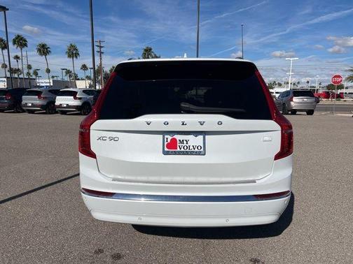 2023 Volvo XC90 Recharge Plug-In Hybrid T8 Plus Bright Theme 7 Passenger