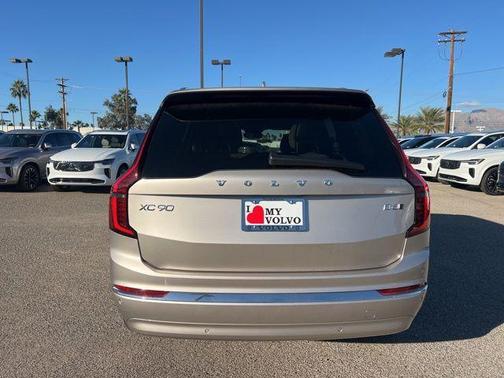 Bright 2026 Volvo XC90 B6 Plus 6-Seater