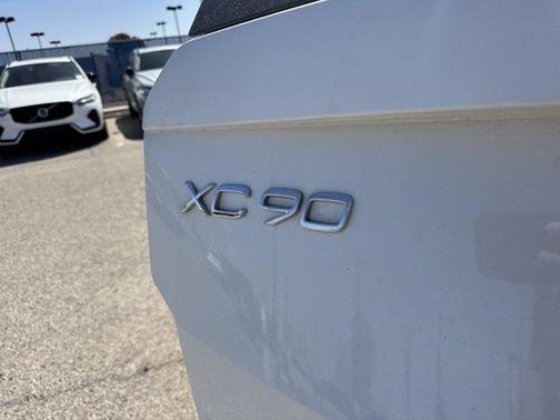 2023 Volvo XC90 Recharge Plug-In Hybrid T8 Plus 6 Passenger