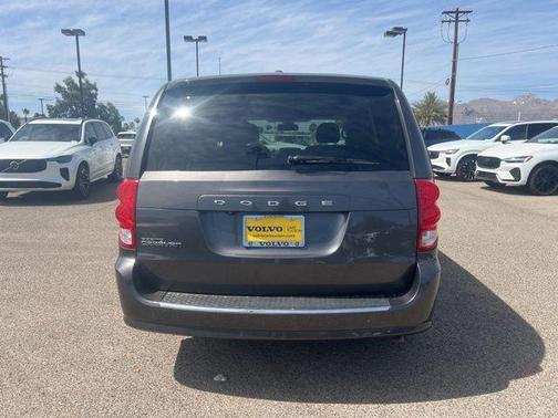 Granite Crystal Clearcoat Metallic 2018 Dodge Grand Caravan SE