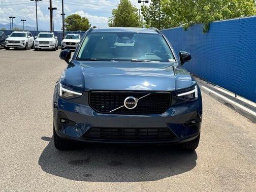 2026 Volvo XC40 B5 Plus