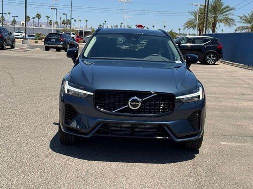 2025 Volvo XC60 Plug-In Hybrid T8 Plus