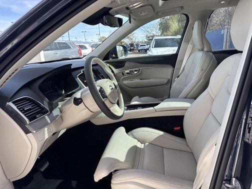 2025 Volvo XC90 Plug-In Hybrid T8 Ultra 7-Seater