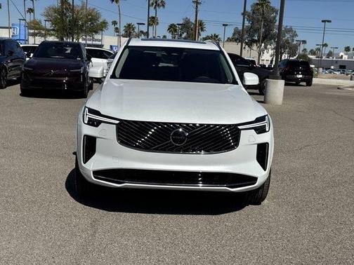 2025 Volvo XC90 B6 Plus 7-Seater