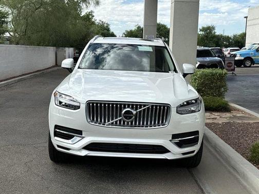 2025 Volvo XC90 Plug-In Hybrid T8 Plus 6-Seater