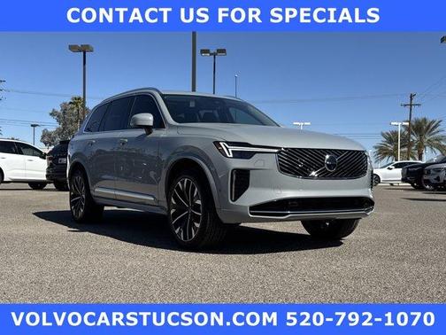2025 Volvo XC90 B6 Plus 7-Seater