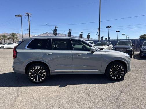 2025 Volvo XC90 B6 Plus 7-Seater