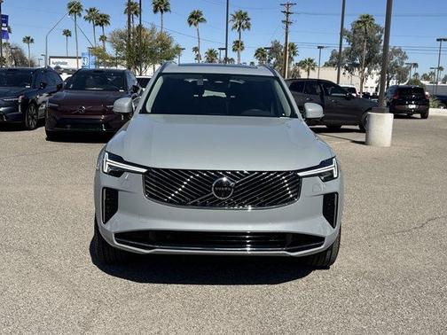 2025 Volvo XC90 B6 Plus 7-Seater