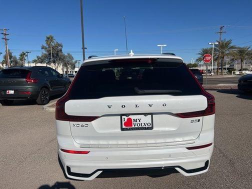2026 Volvo XC60 B5 Plus