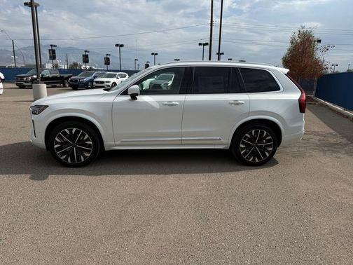 2026 Volvo XC90 B6 Plus 7-Seater