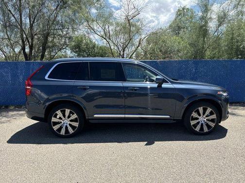 2025 Volvo XC90 Plug-In Hybrid T8 Core 7-Seater