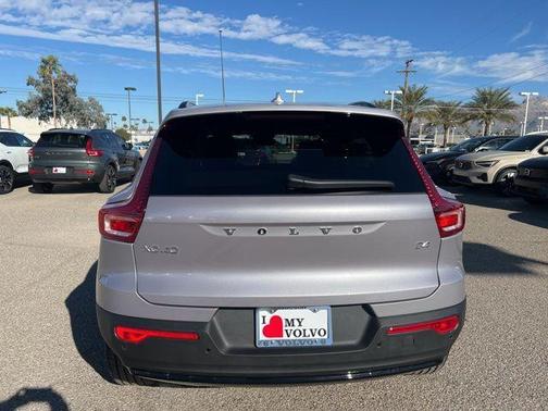 2026 Volvo XC40 B4 Core