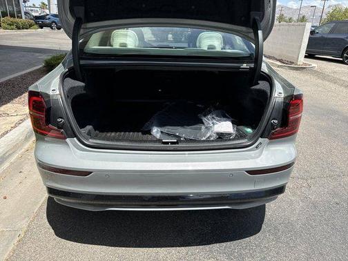 2024 Volvo S60 B5 Core Dark Theme