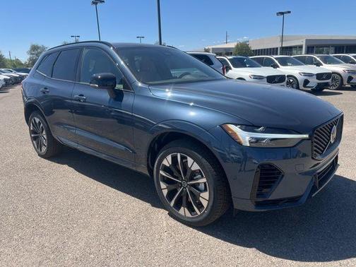 2026 Volvo XC60 Plug-In Hybrid T8 Plus