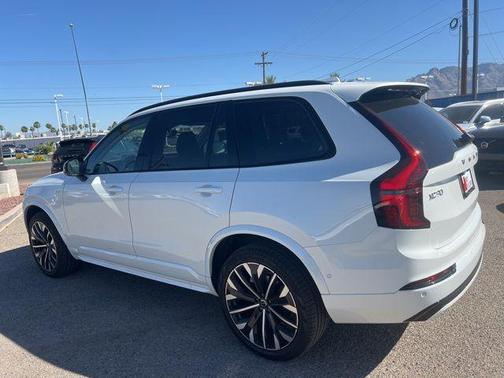 Crystal White 2026 Volvo XC90 B6 Ultra Dark Theme 6-Seater