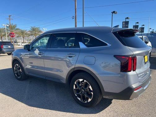 2024 Kia Sorento S