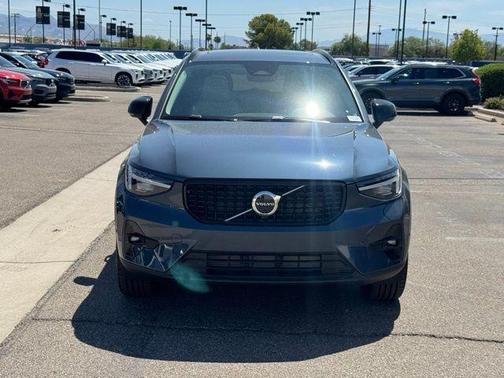 2026 Volvo XC40 B5 Plus