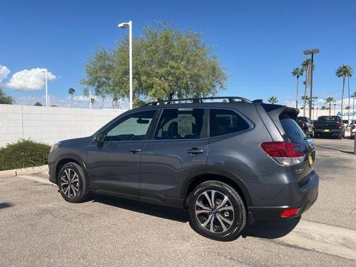 2025 Volvo XC90 Plug-In Hybrid T8 Ultra 7-Seater