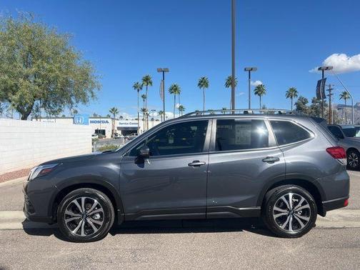 2025 Volvo XC90 Plug-In Hybrid T8 Ultra 7-Seater