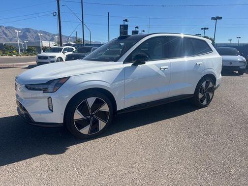 2025 Volvo EX90 Twin Motor Performance Ultra 6-Seater