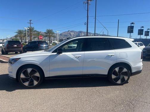 2025 Volvo EX90 Twin Motor Performance Ultra 6-Seater