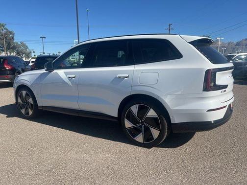 2025 Volvo EX90 Twin Motor Performance Ultra 6-Seater