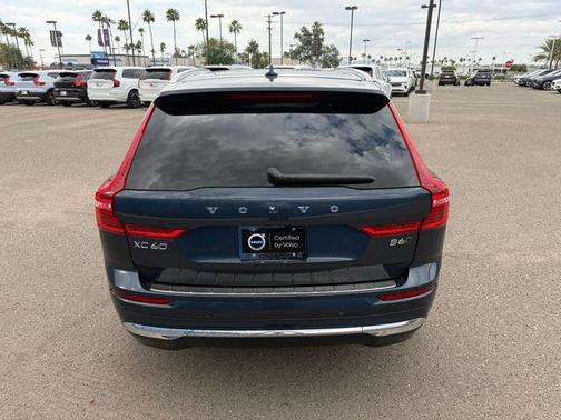 2022 Volvo XC60 B6 Inscription