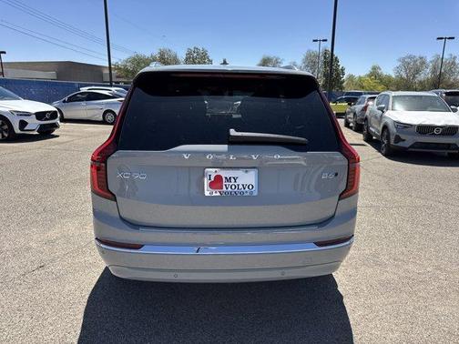 2025 Volvo XC90 B6 Plus 7-Seater