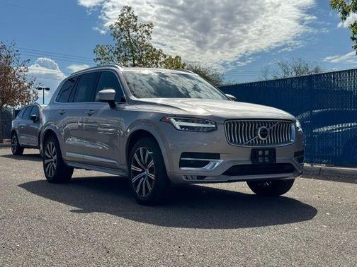 2025 Volvo XC90 B5 Core