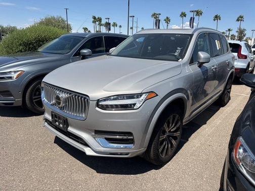 2025 Volvo XC90 B5 Core