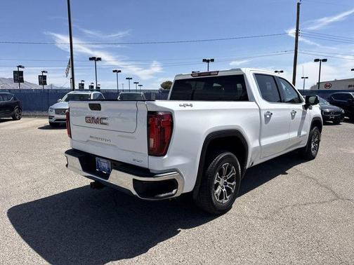 2024 GMC Sierra 1500 SLT