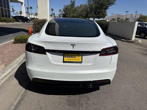 2022 Tesla Model S Base