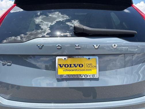 2022 Volvo XC90 Recharge Plug-In Hybrid T8 Inscription Expression 6 Passenger