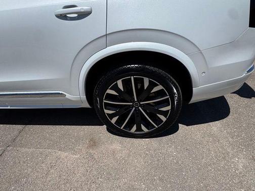 2025 Volvo XC90 Plug-In Hybrid T8 Ultra 7-Seater