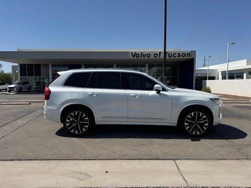 2026 Volvo XC90 Plug-In Hybrid T8 Plus 7-Seater