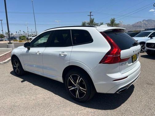 Crystal White 2021 Volvo XC60 Recharge Plug-In Hybrid T8 R-Design