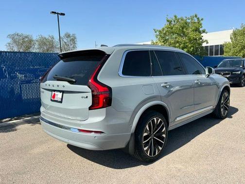 2025 Volvo XC90 Plug-In Hybrid T8 Plus 6-Seater