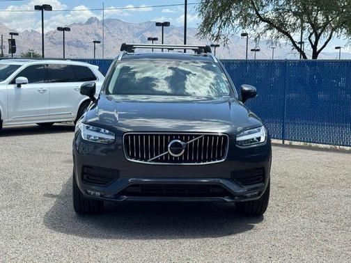 2021 Volvo XC90 T6 Momentum 7 Passenger