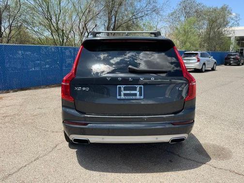 2021 Volvo XC90 T6 Momentum 7 Passenger