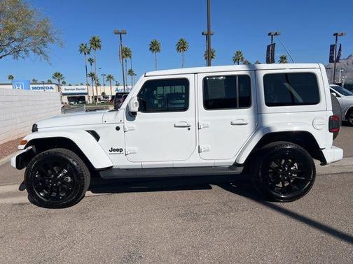 2023 Jeep Wrangler Sahara