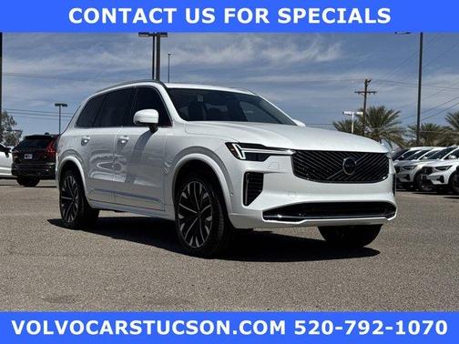 2025 Volvo XC90 B5 Plus 7-Seater